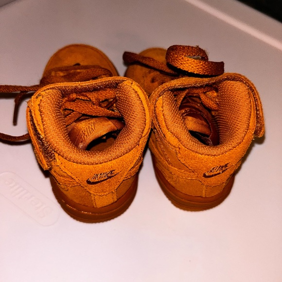 Nike - AF1 - Air Force 1 - Mid - Wheat Suede - Gum Bottom - 5c - Picture 3 of 5